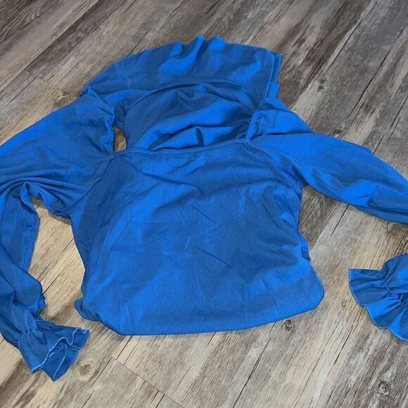 Dress   - Picture 3 of 3